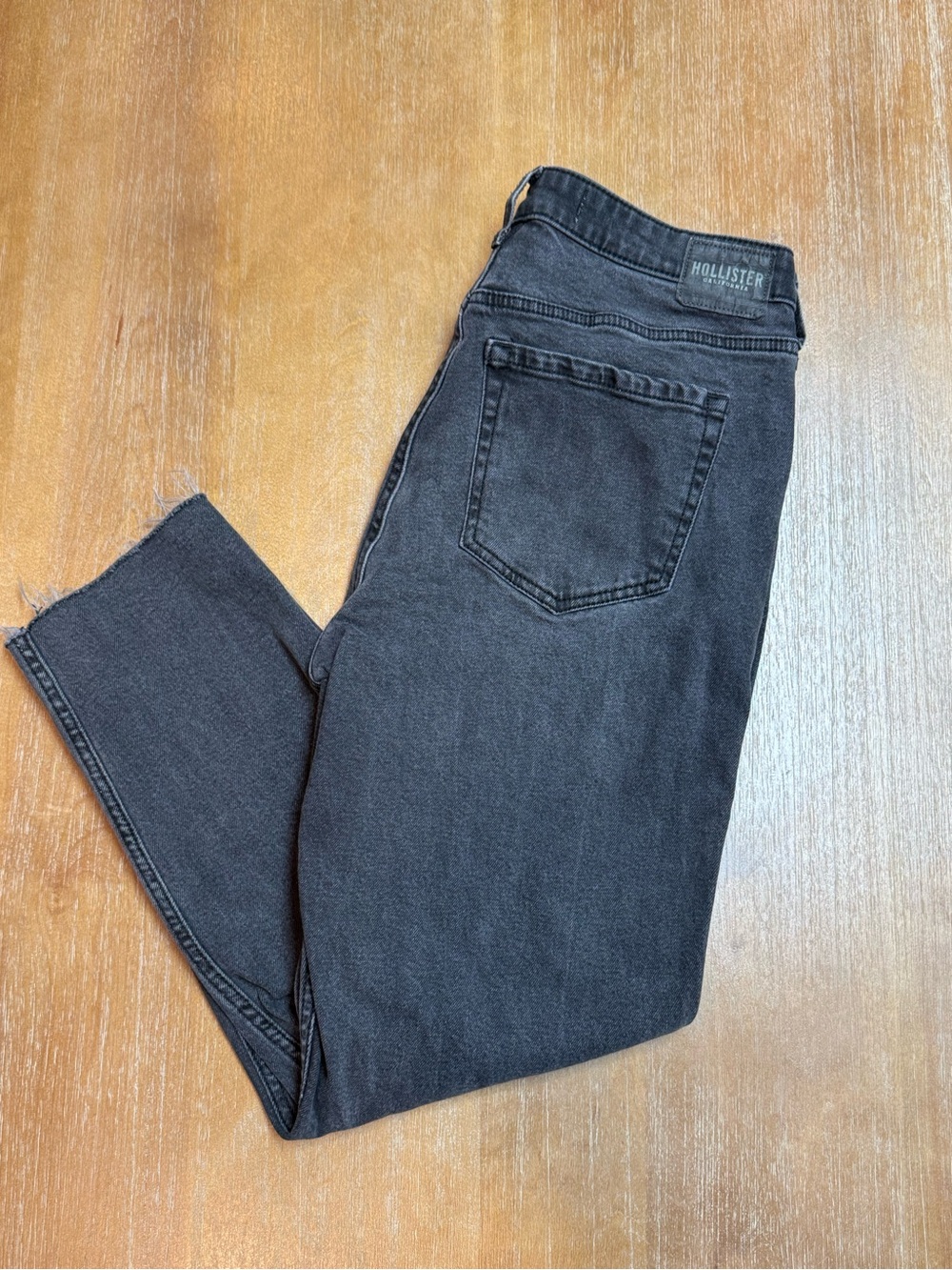 Hollister Curvy High Rise Mom Jean Vintage Stretch Faded Black Sz 31X27
